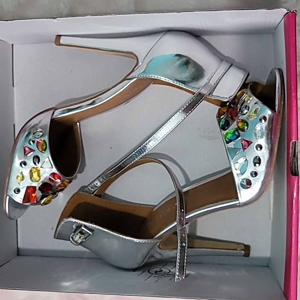 Shoedazzle Heels 👠